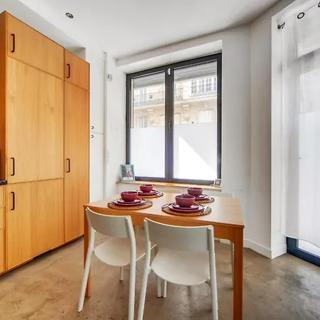 Large Flat Very Close To Montmartre