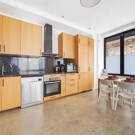 Large Flat Very Close To Montmartre דירה *