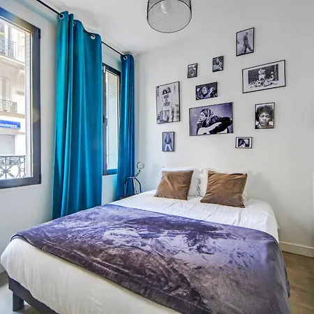 Large Flat Very Close To Montmartre * פריז
