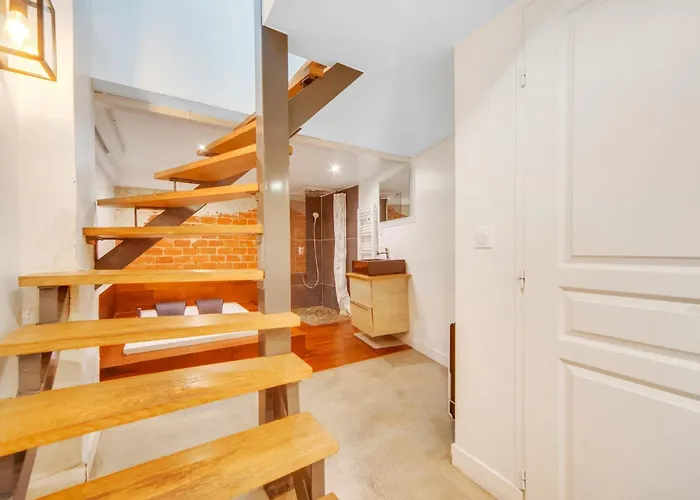 Large Flat Very Close To Montmartre * Paris