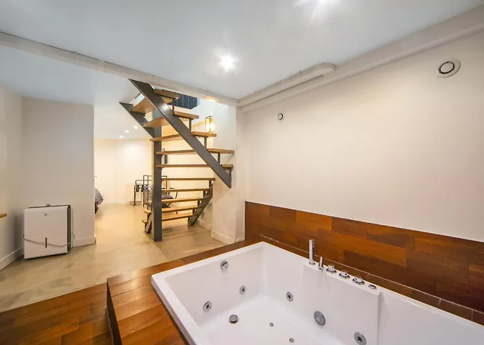 Large Flat Very Close To Montmartre * Paris