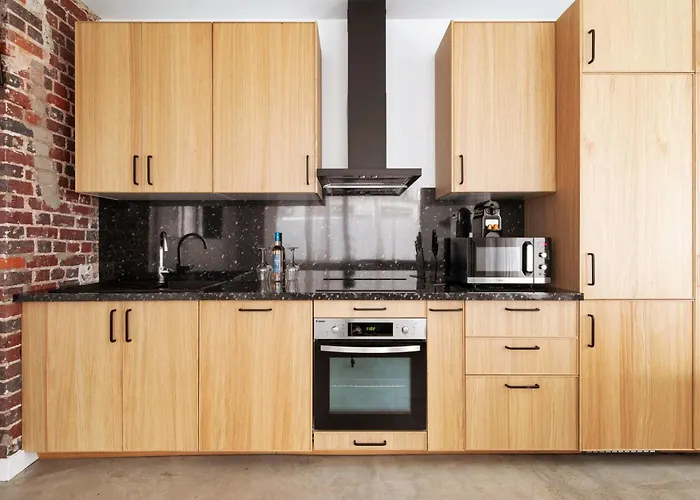 Large Flat Very Close To Montmartre *
